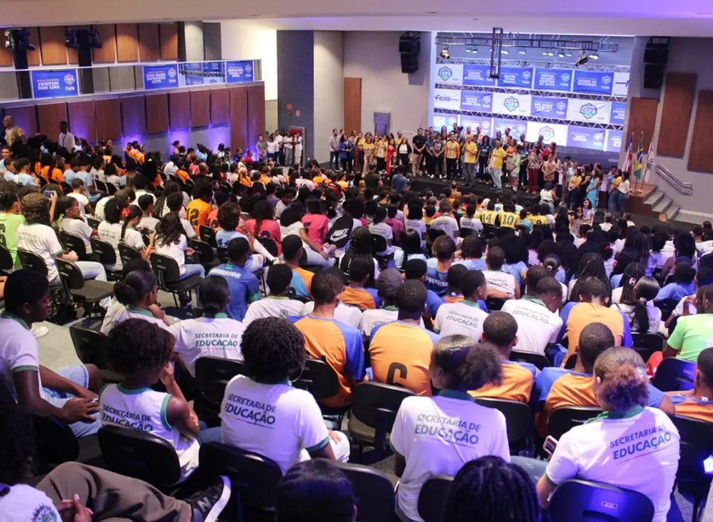 EDUCAÇÃO: Criação da Universidade Federal de Feira de Santana é debatida em audiência Pública; projeto já está em Brasília